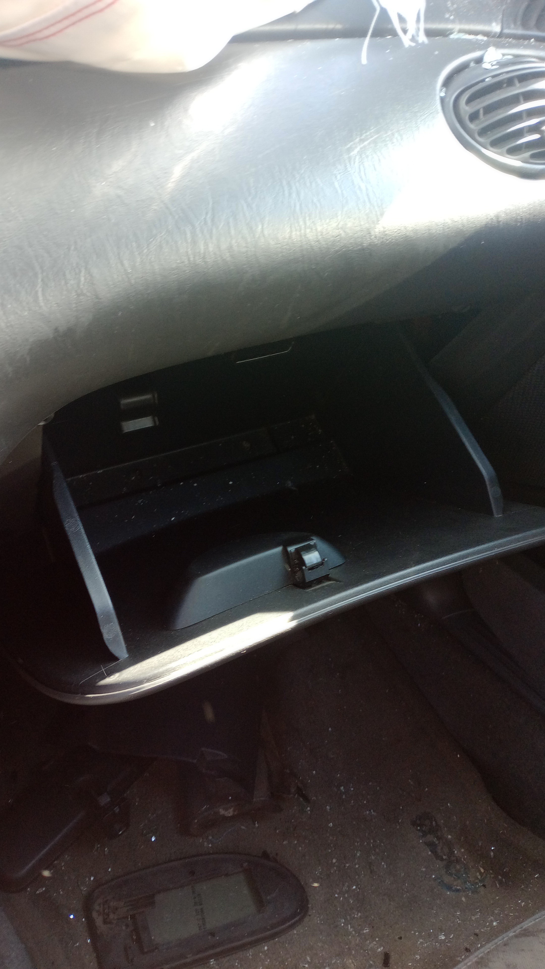 Porta Luvas FORD FOCUS (DAW, DBW) | 98 - 09