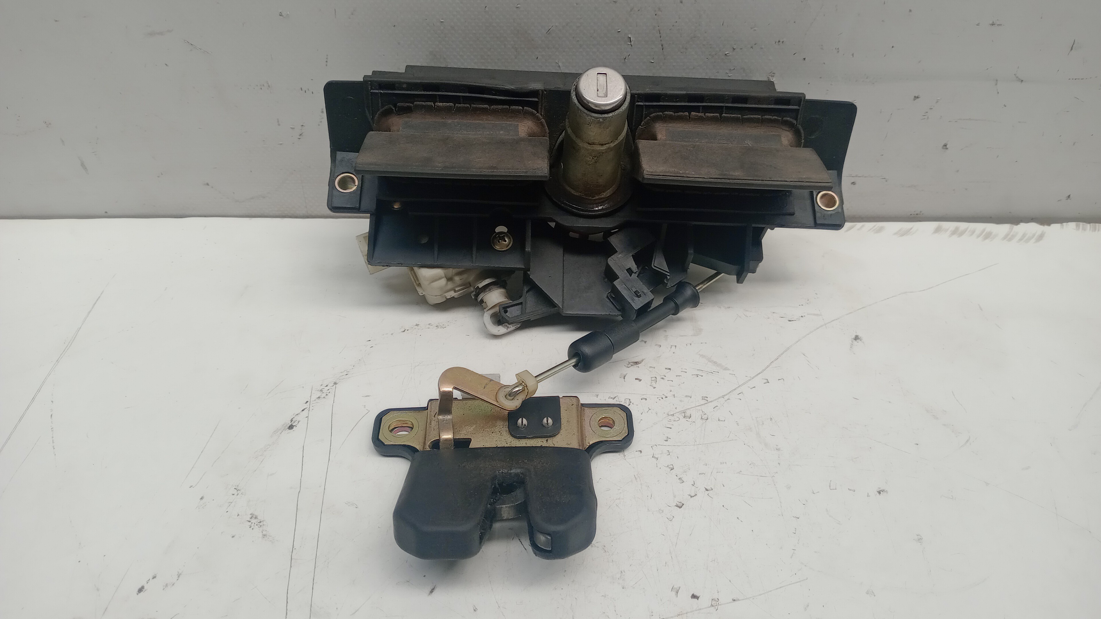 Fecho de Mala AUDI A6 (4B2, C5) | 97 - 05