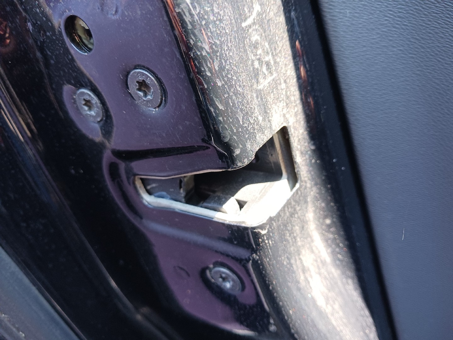Fecho da Porta Trás Esq VOLVO S60 II (134) | 10 - 