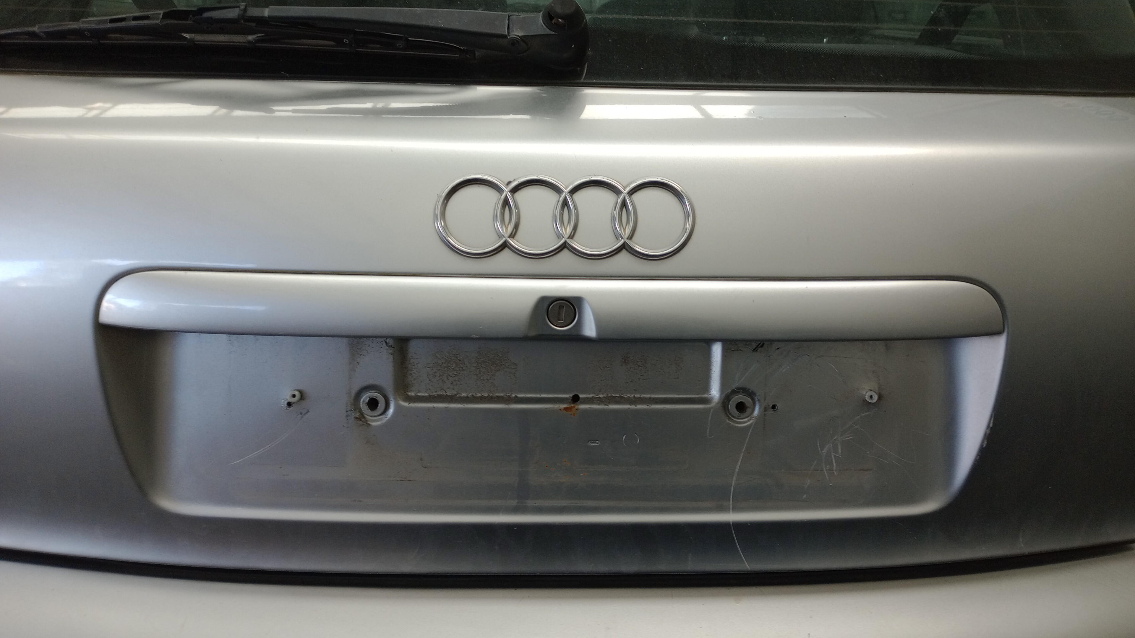 Punho Exterior da Mala AUDI A3 (8L1) | 96 - 06
