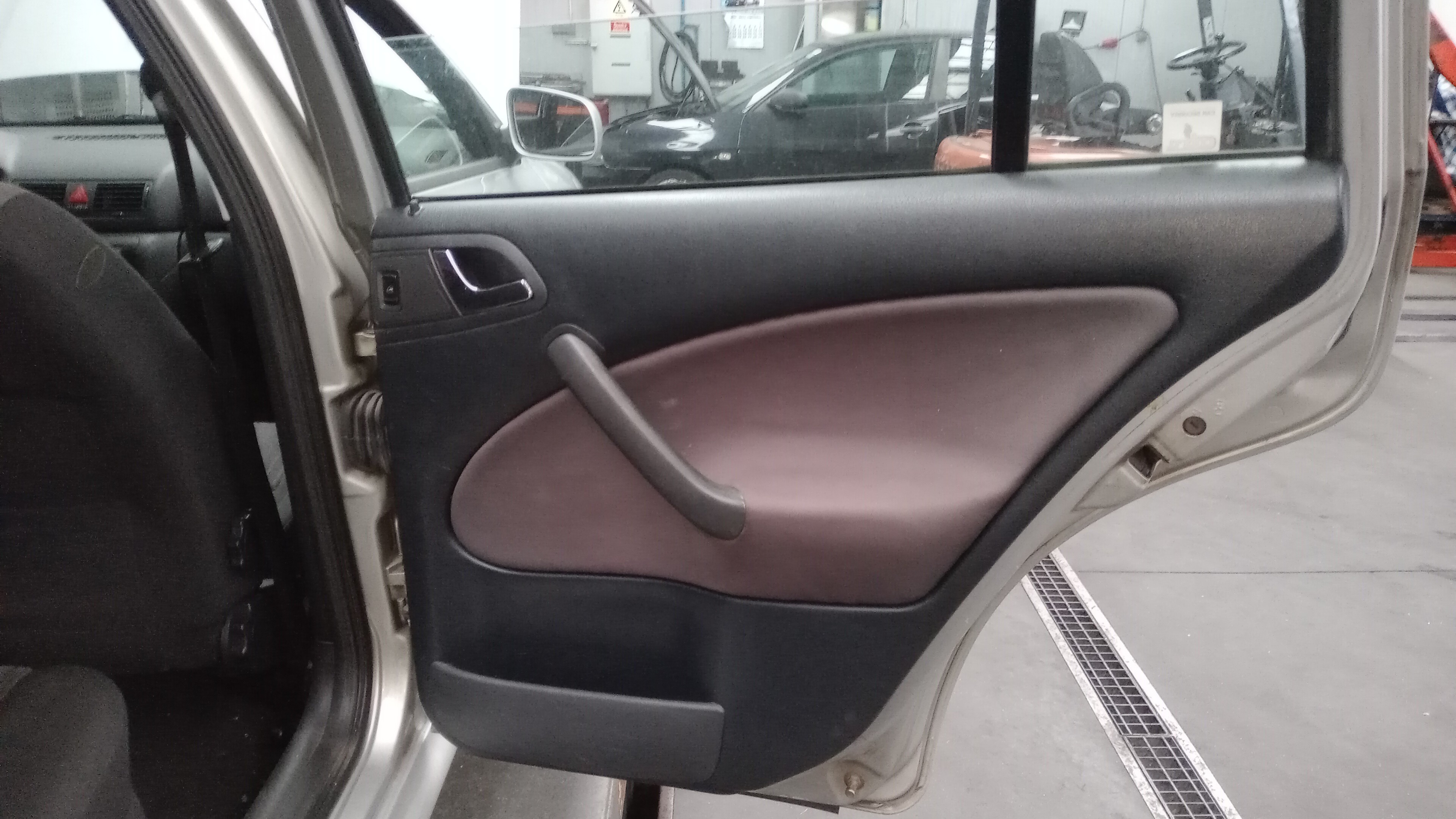 Quartela Trás Dto SKODA OCTAVIA I Combi (1U5) | 98 - 10