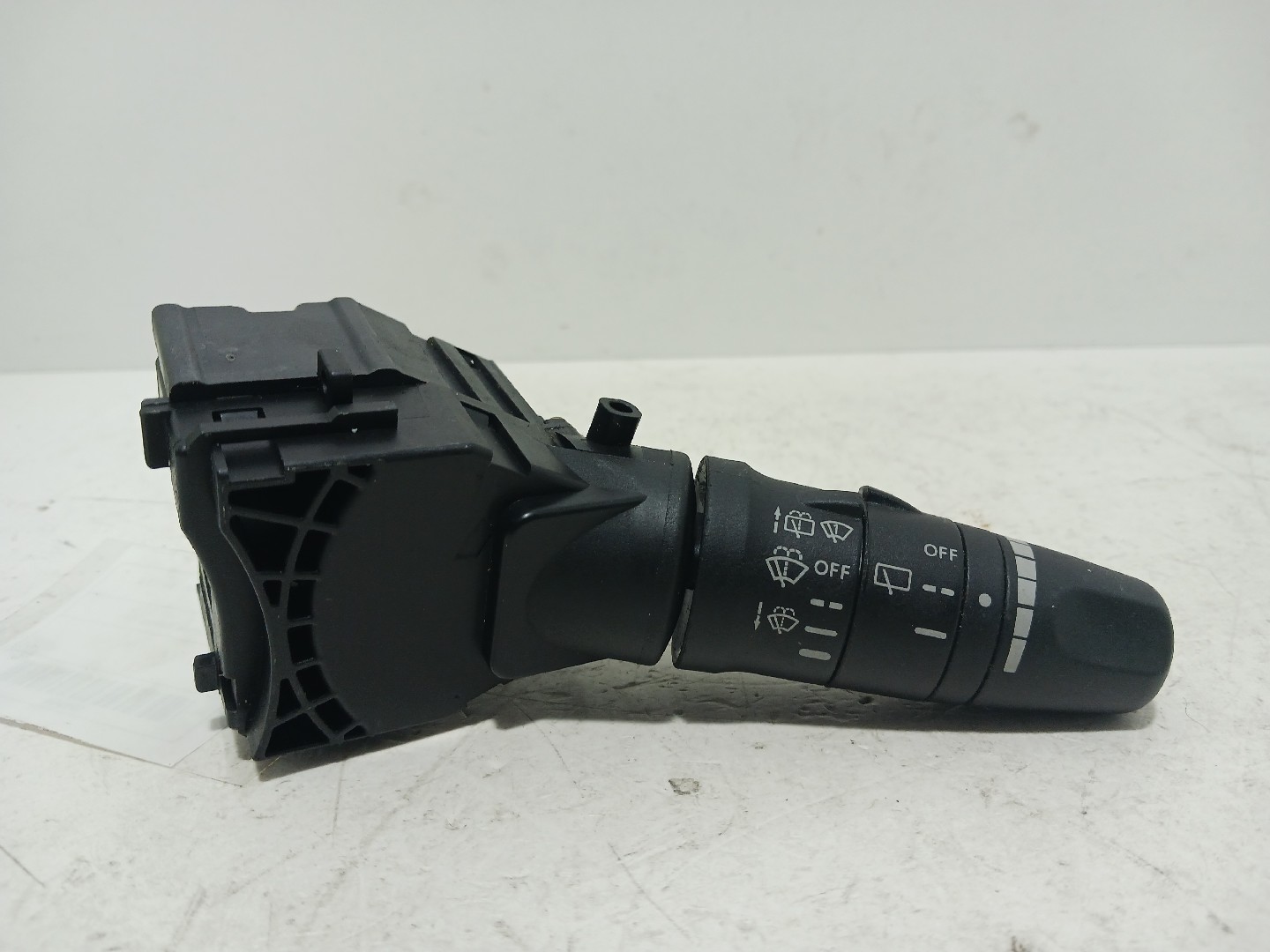 Manipulo de Limpa Vidros NISSAN ALMERA II (N16) | 00 - 