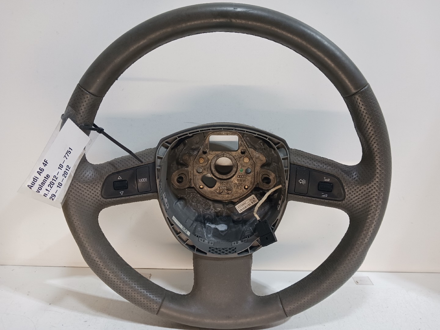 steering wheel AUDI A6 (4F2, C6) | 04 - 11