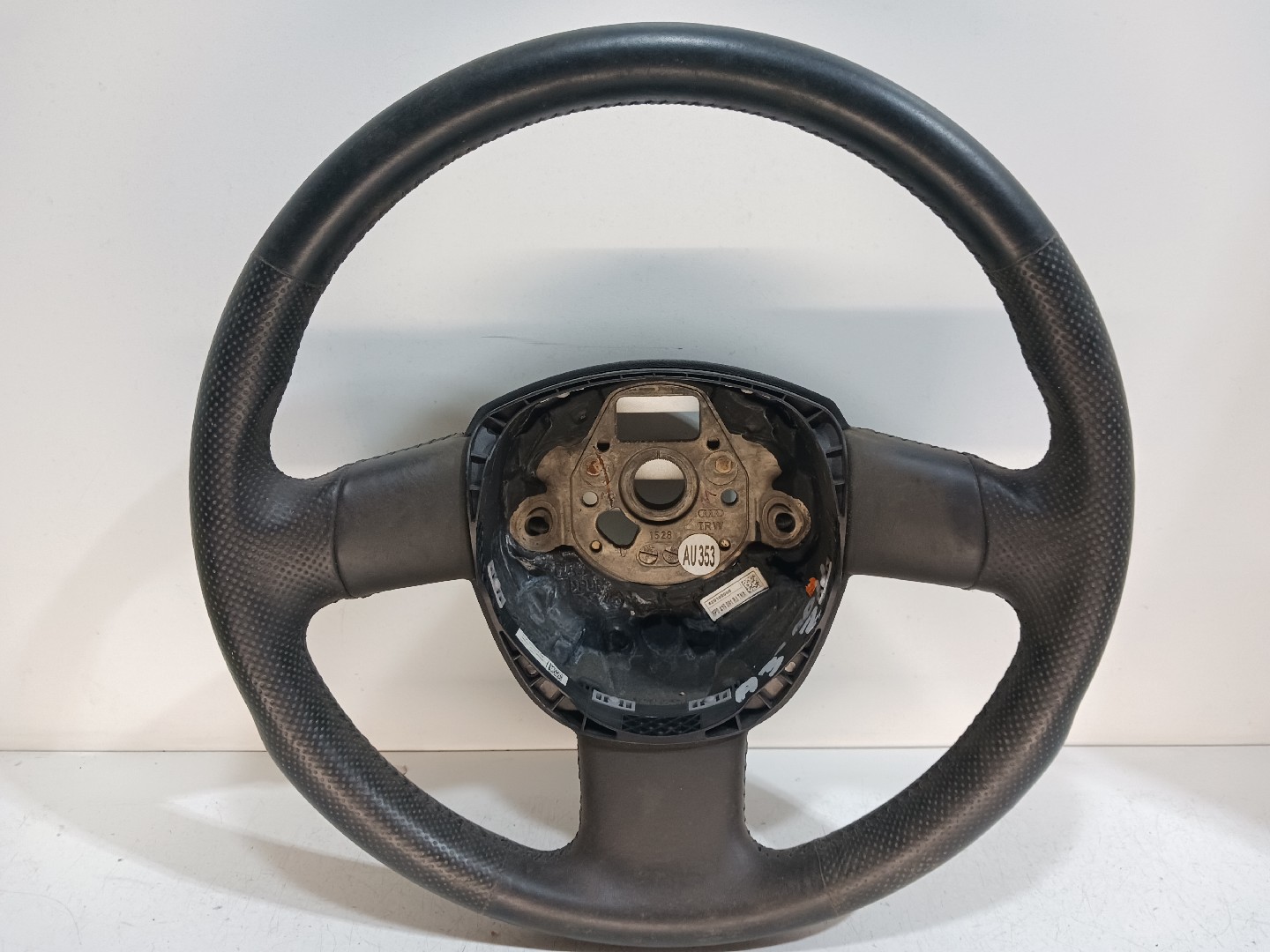 steering wheel AUDI A3 (8P1) | 03 - 13