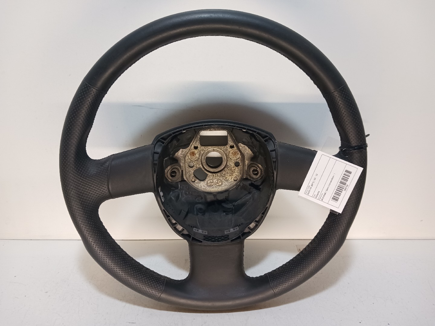 steering wheel AUDI A3 (8P1) | 03 - 13