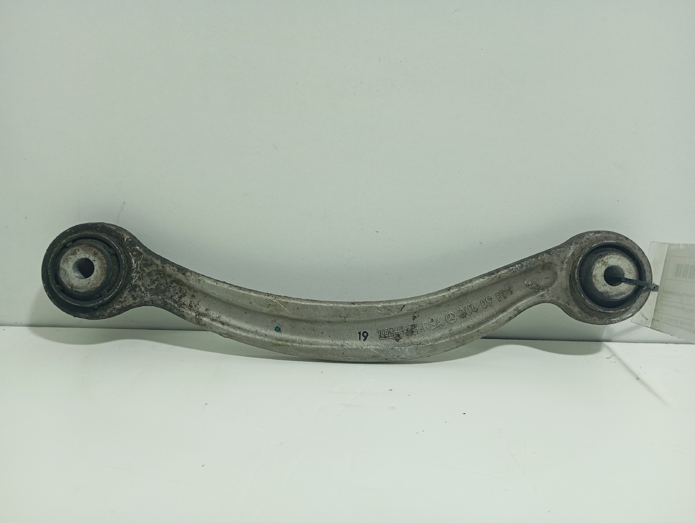 Braço suspensão Tras Esq MERCEDES-BENZ C-CLASS (W204) | 07 - 15