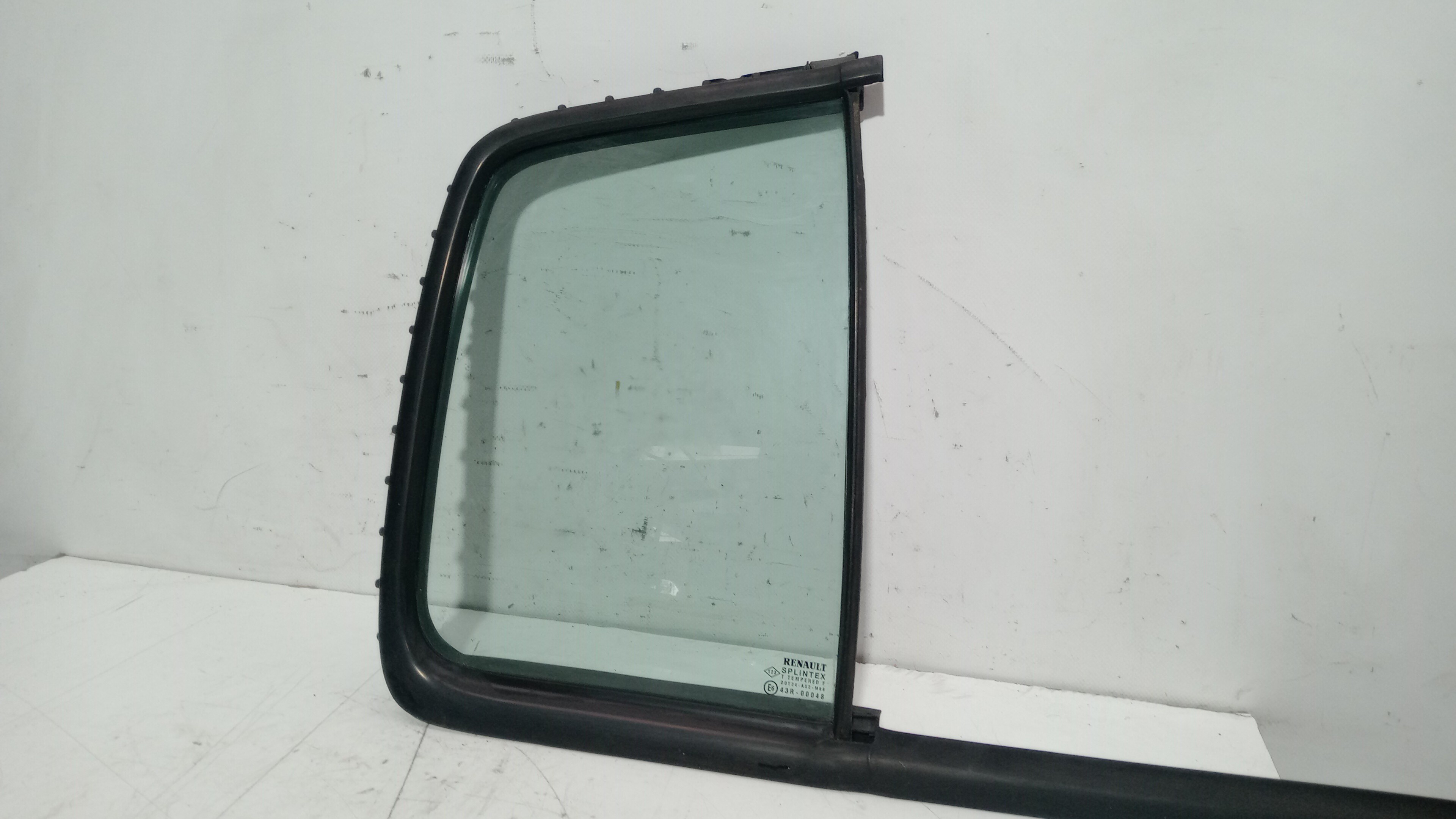 Vidro Trás Dto RENAULT CLIO II (BB_, CB_) | 98 - 