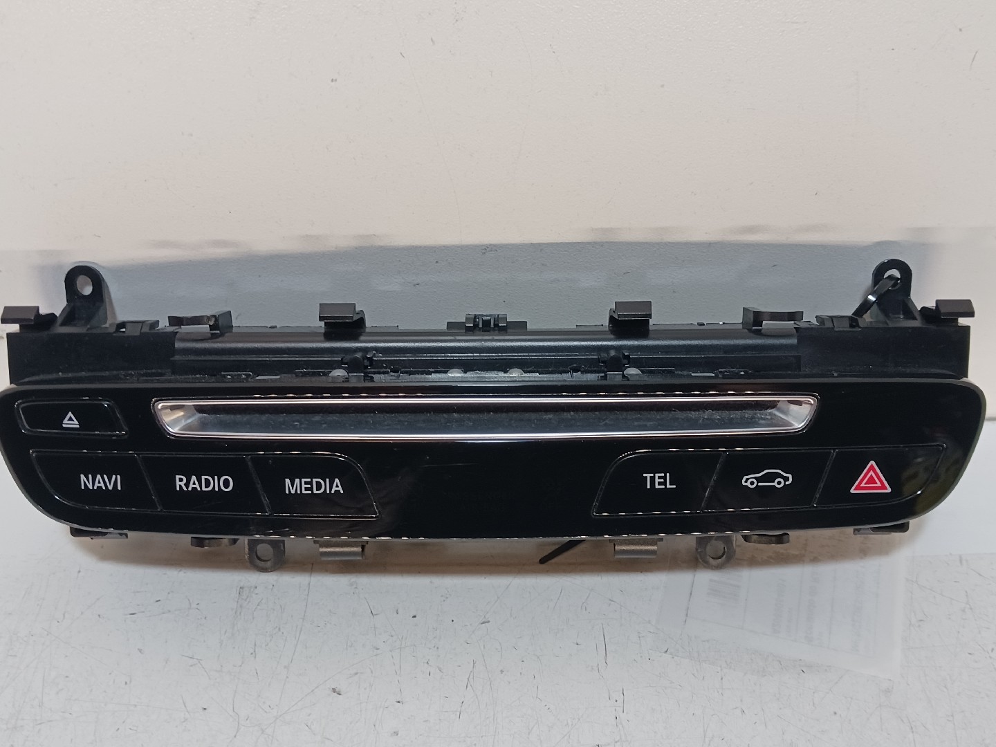 Comando do Rádio MERCEDES-BENZ C-CLASS (W205) | 13 - 