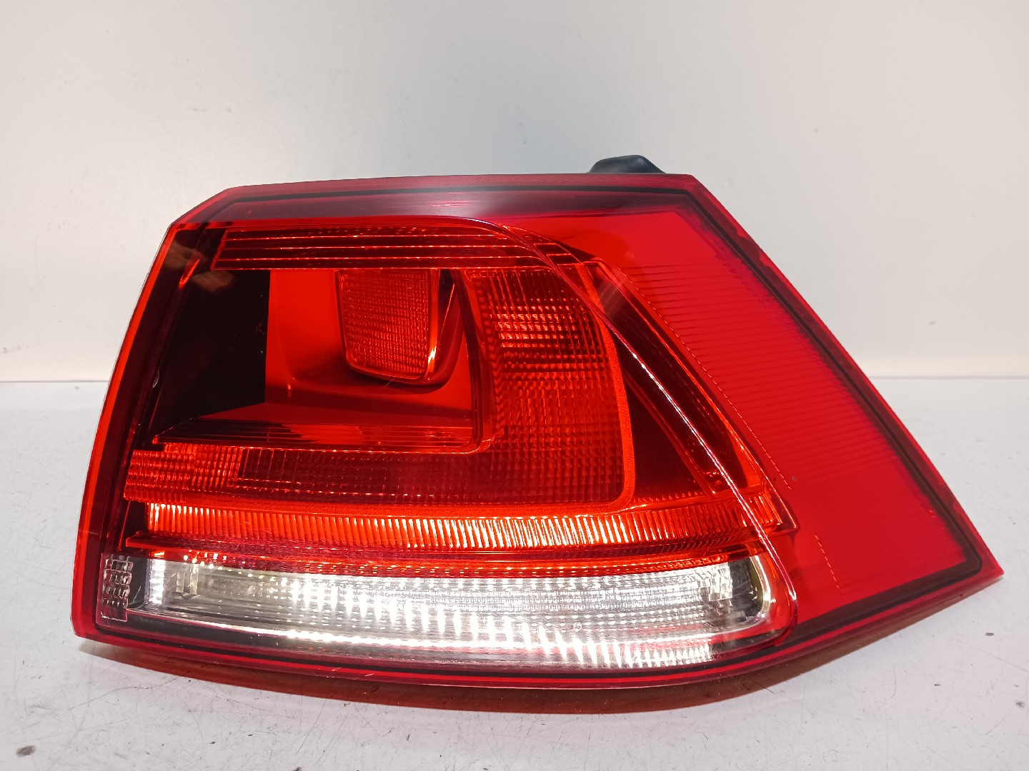Farolim Stop Dto VOLKSWAGEN GOLF VII (5G1, BQ1, BE1, BE2) | 12 - 