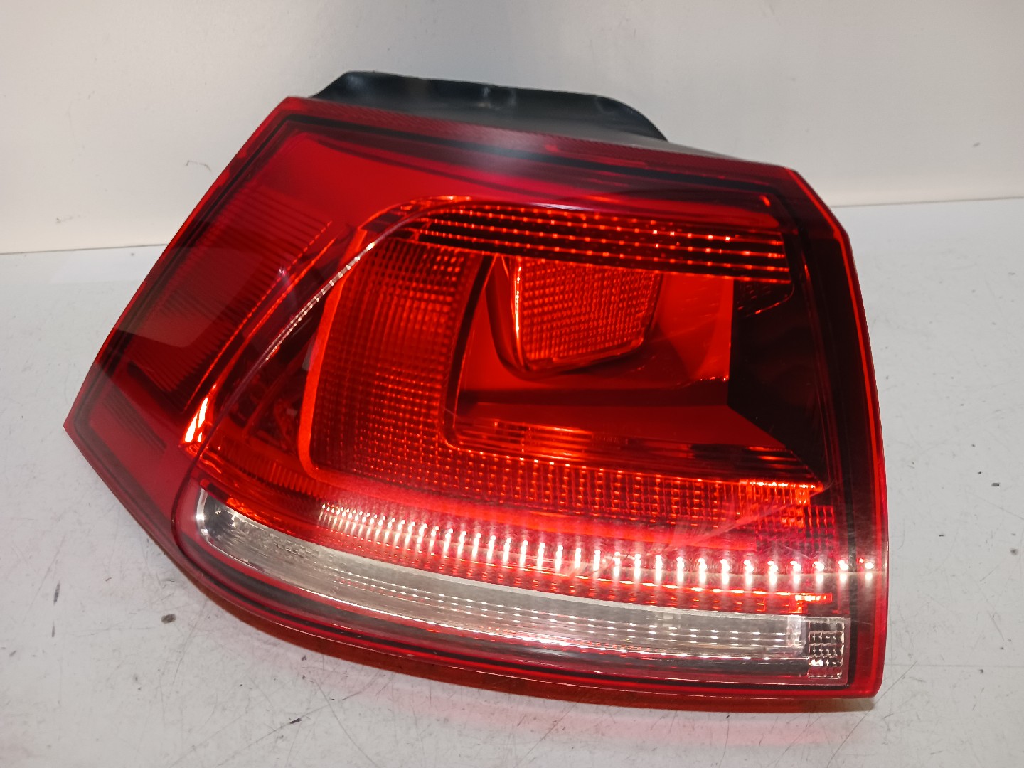 Farolim Stop Esq VOLKSWAGEN GOLF VII (5G1, BQ1, BE1, BE2) | 12 - 