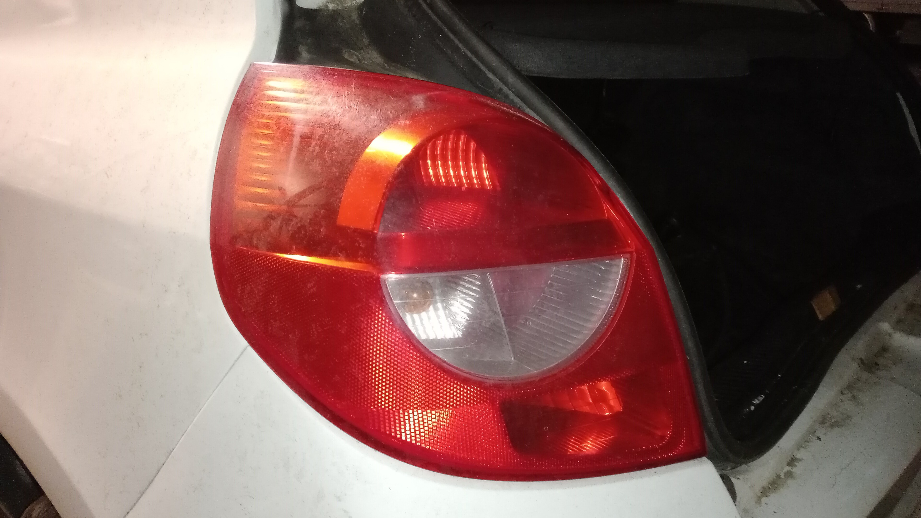 Farolim Stop Esq RENAULT CLIO III Caixa (SB_, SR_) | 05 - 