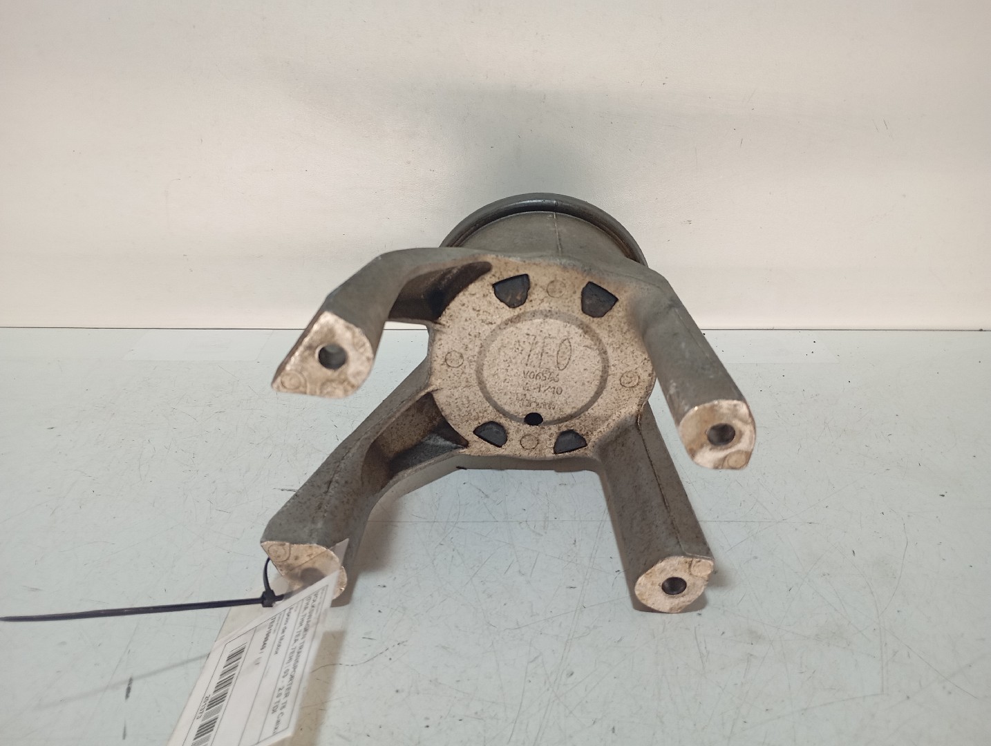 Soporte del motor VOLKSWAGEN TRANSPORTER T5 Caixa (7HA, 7HH, 7EA, 7EH) | 03 - 