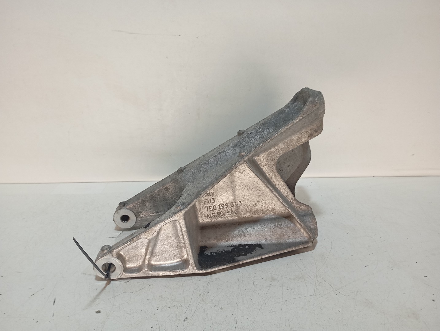 Soporte del motor VOLKSWAGEN TRANSPORTER T5 Caixa (7HA, 7HH, 7EA, 7EH) | 03 - 