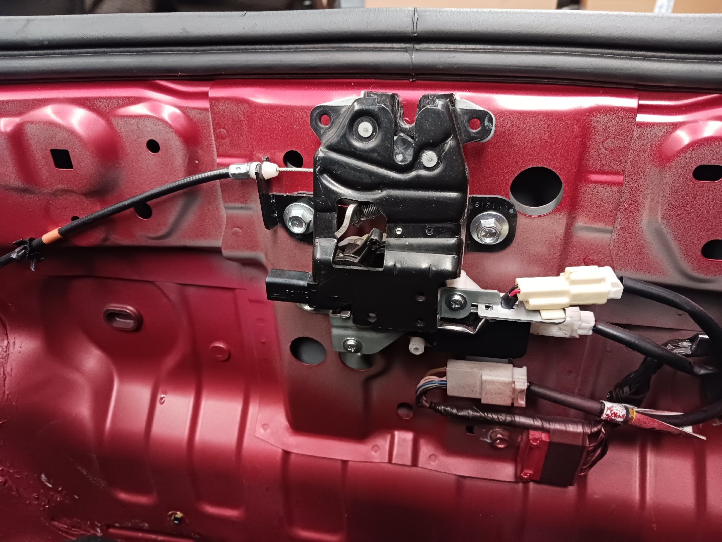 Fecho de Mala MAZDA MX-5 IV (ND) | 15 - 