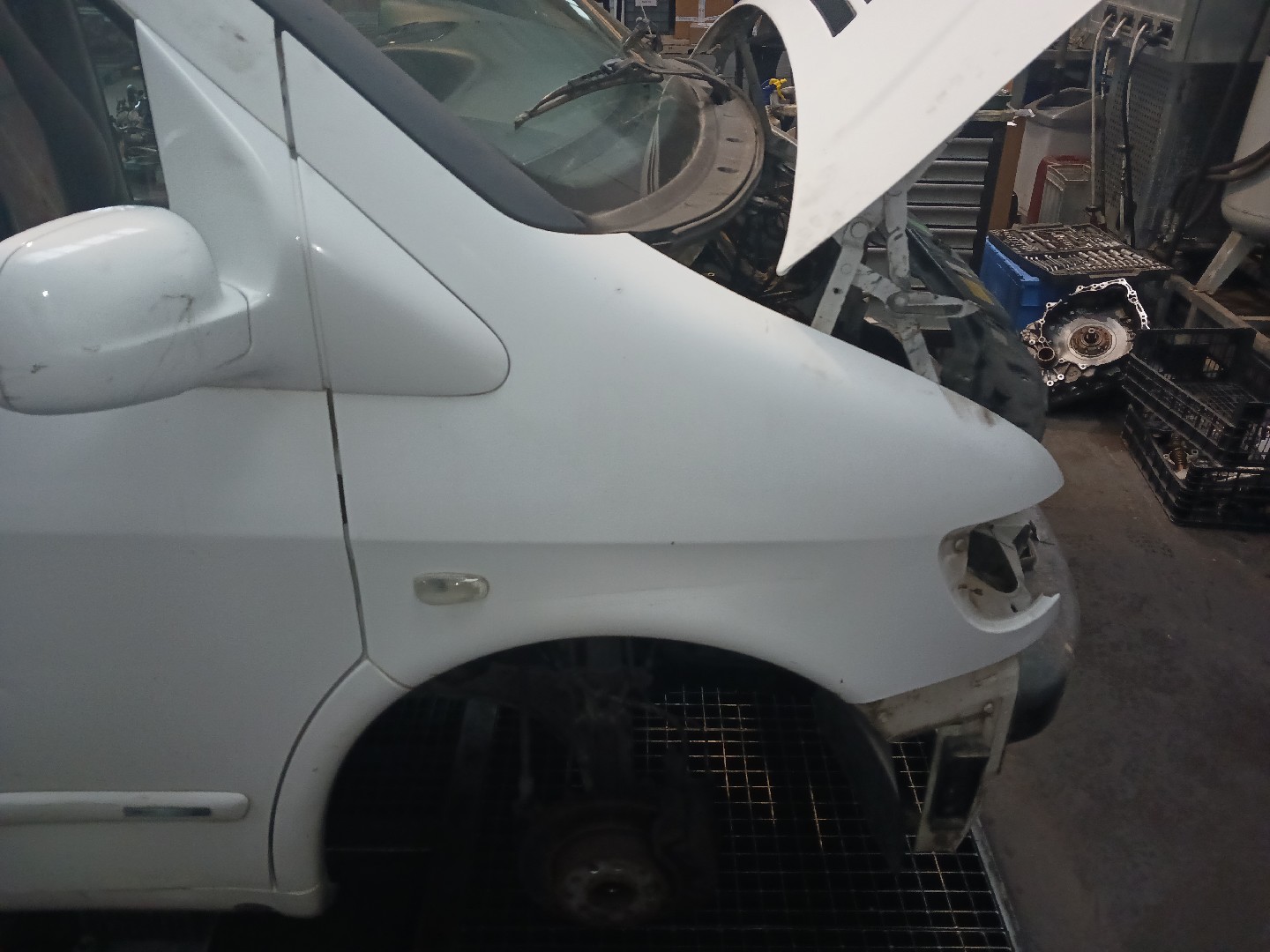 Guarda Lamas Frt Dto MERCEDES-BENZ VITO Autocarro (638) | 96 - 03