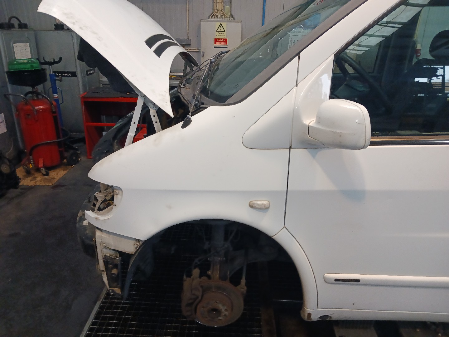 Guarda Lamas Frt Esq MERCEDES-BENZ VITO Autocarro (638) | 96 - 03
