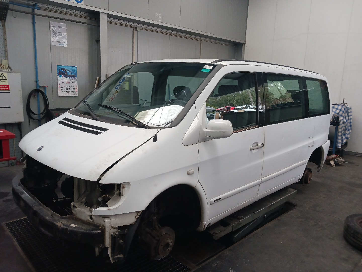 Carroçaria / Cabine MERCEDES-BENZ VITO Autocarro (638) | 96 - 03