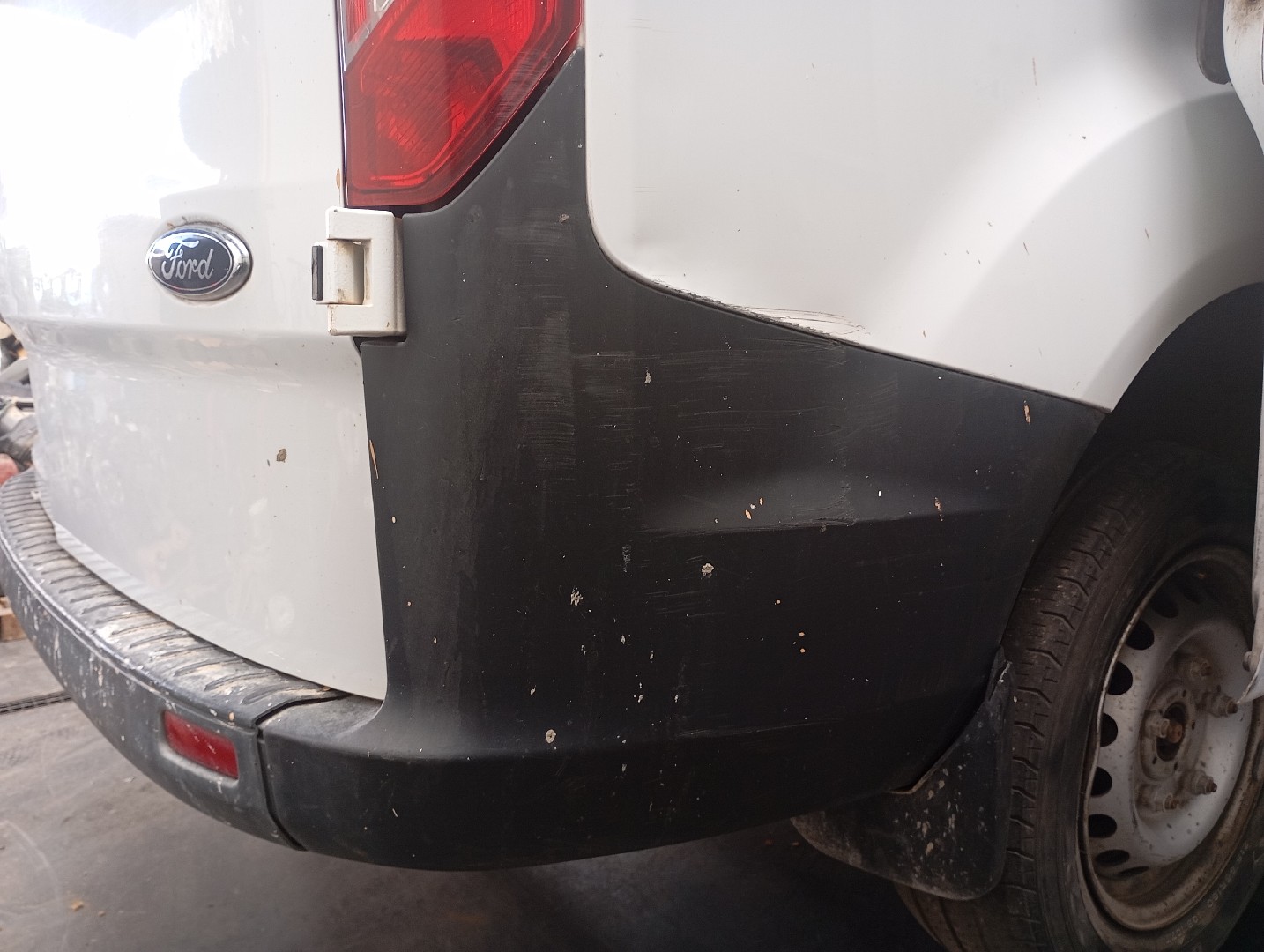 Canto Para-choques Tras Dto FORD TRANSIT CUSTOM V362 Caixa (FY, FZ) | 12 - 