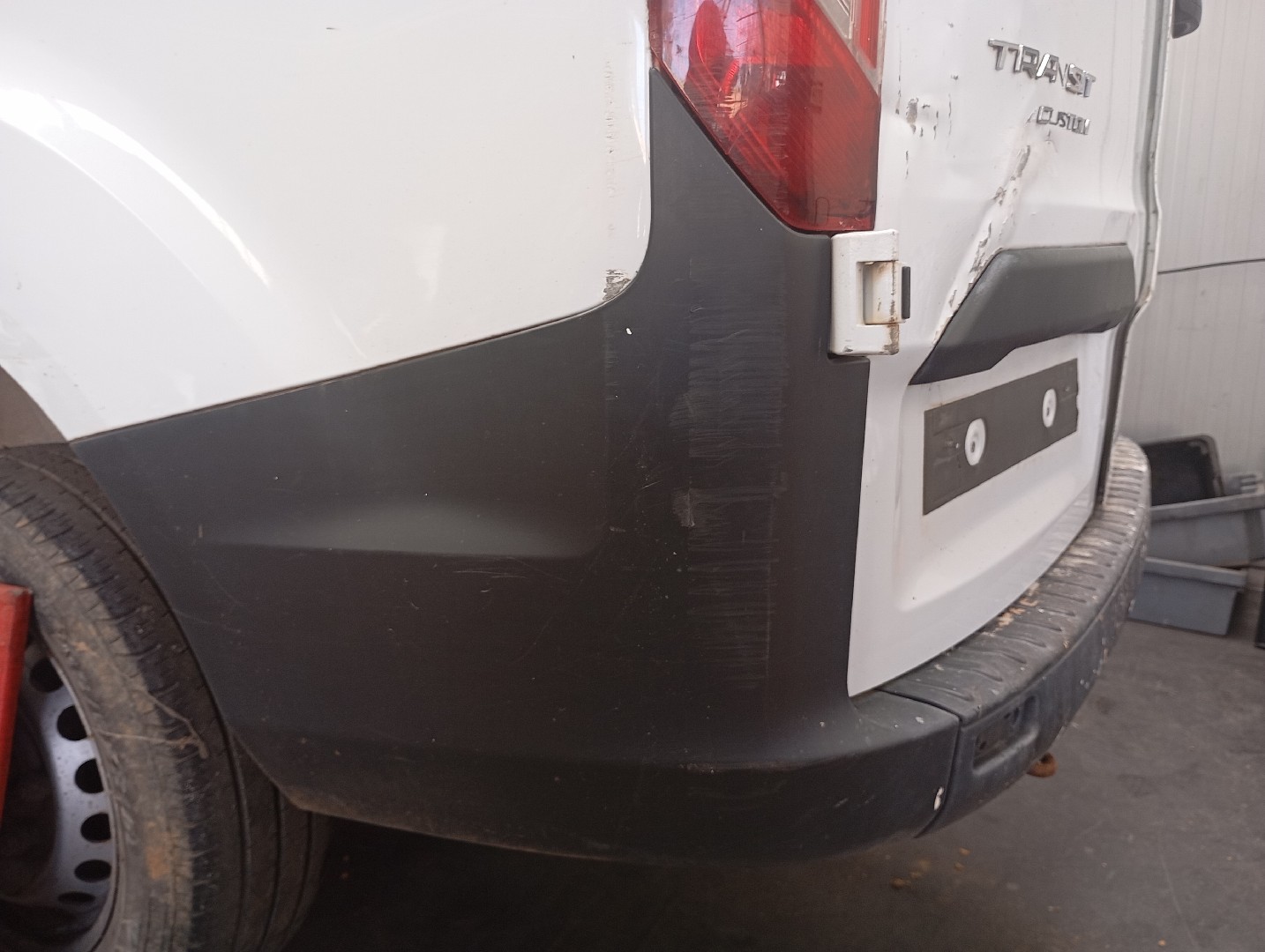 Canto Para-choques Tras Esq FORD TRANSIT CUSTOM V362 Caixa (FY, FZ) | 12 - 