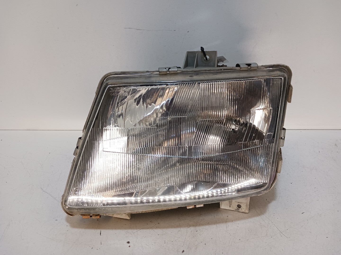 Farol Esq MERCEDES-BENZ VITO Caixa (638) | 97 - 03