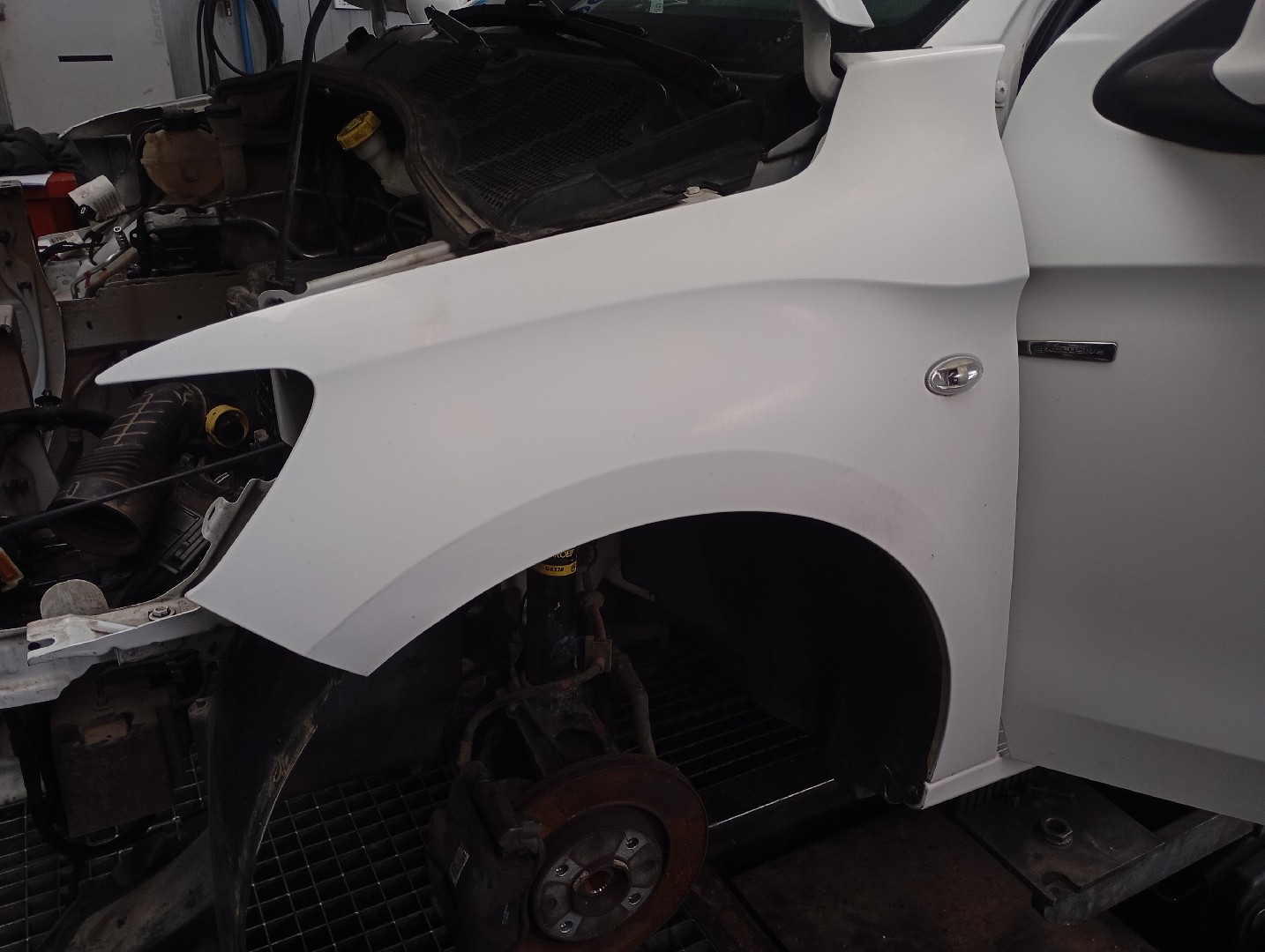 Guarda Lamas Frt Esq CITROEN C-ELYSEE (DD_) | 12 - 