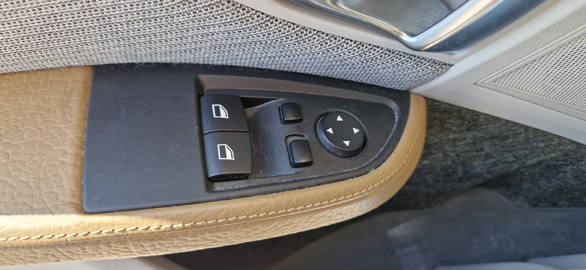 Interruptor vidros Frt Esq BMW i3 (I01) | 13 - 