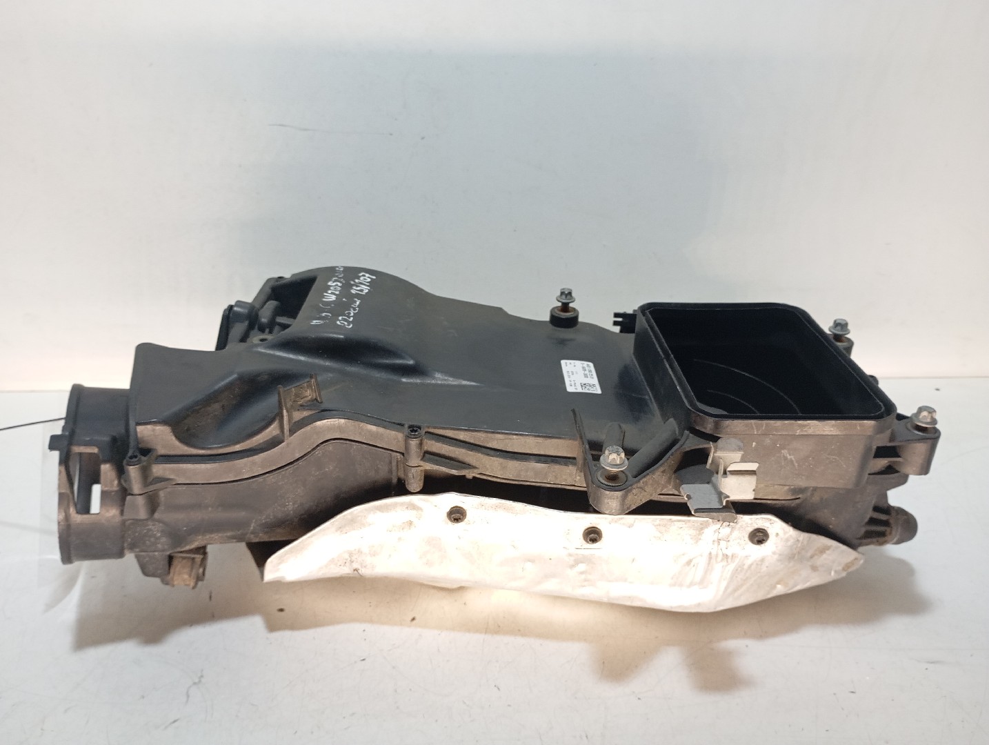 Caixa de Filtro de Ar MERCEDES-BENZ C-CLASS (W205) | 13 - 