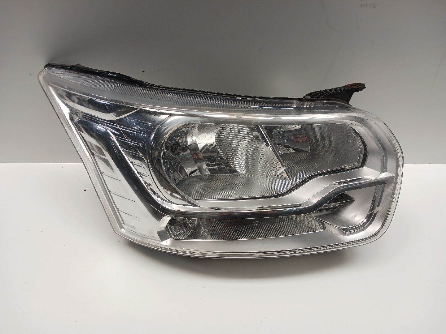 Right Headlight  FORD TRANSIT V363 Caixa (FCD, FDD) | 13 - 