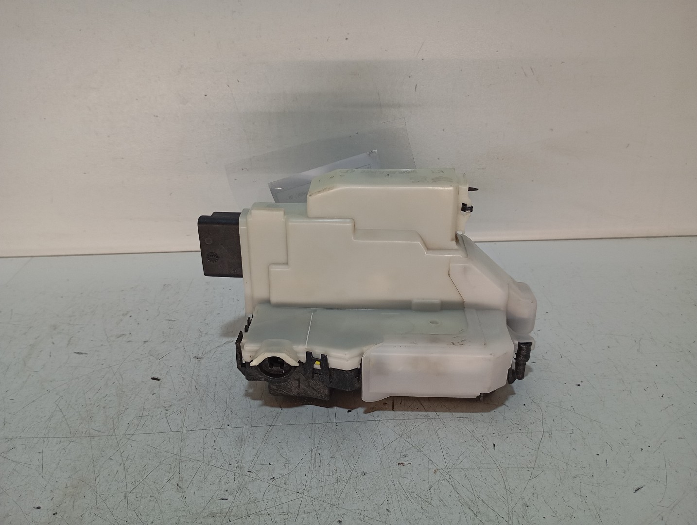 Fecho da Porta Trás Esq CITROEN BERLINGO Caixa (K9) | 18 - 