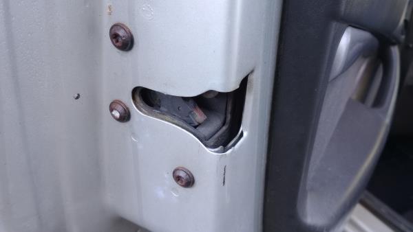 Fecho da Porta Trás Esq FORD FOCUS Turnier (DNW) | 99 - 07