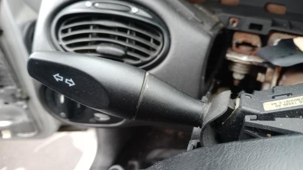 Manipulo de Escovas e de Piscas FORD FOCUS Turnier (DNW) | 99 - 07