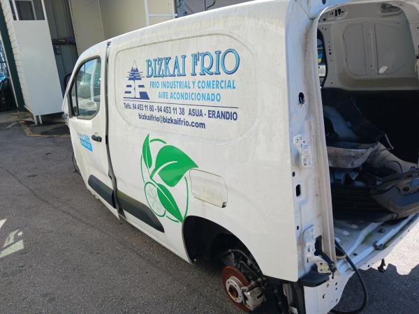 Painel em chapa trs esq TOYOTA PROACE CITY Caixa | 19 - 