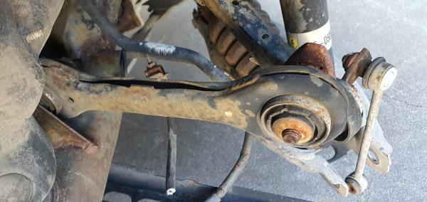 Braço suspensão Tras Esq BMW 3 Touring (E91) | 04 - 12