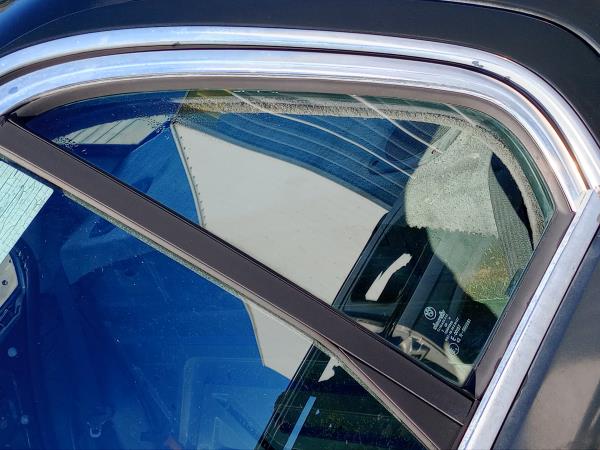 Vidro Trás Esq BMW 3 (E30) | 82 - 92