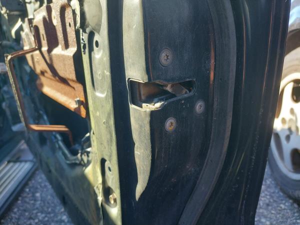 Fecho da Porta Frente Dto NISSAN NAVARRA (D22) | 98 - 07