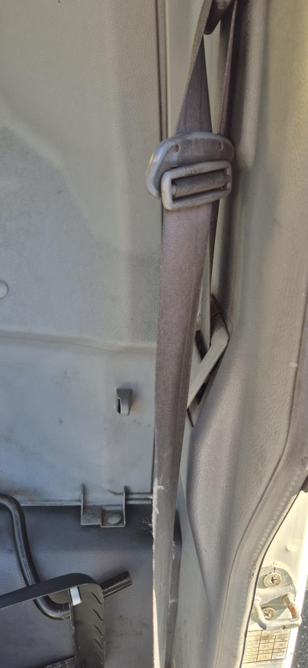 Cinto con Pré-tensor Frt Esq MITSUBISHI Canter (FB7, FB8, FE7, FE8) 7.Generation | 01