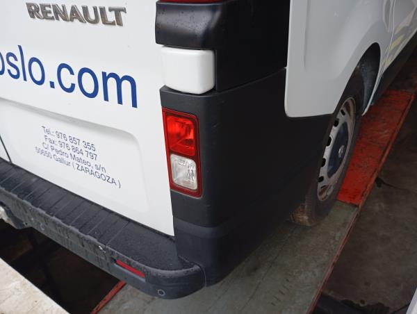 Canto Para-choques Tras Dto RENAULT TRAFIC III Caixa (FG_) | 14 - 