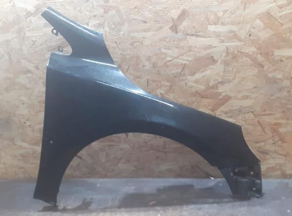 Guarda Lamas Dto VOLVO V40 Hatchback (525, 526) | 12 -  Imagem-1