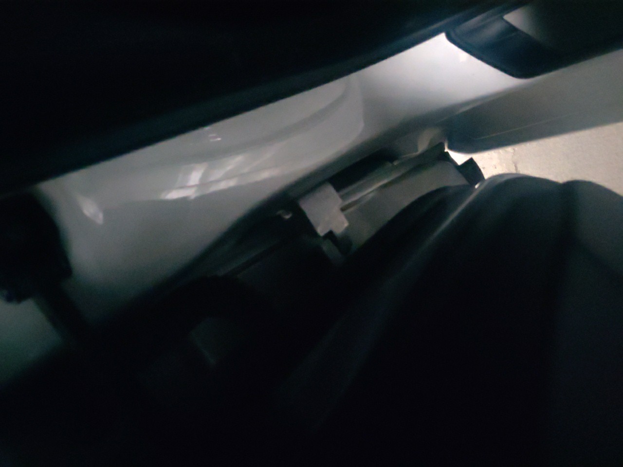 Dobradiça Porta Tras Esquerda BMW 5 (E60) | 01 - 10