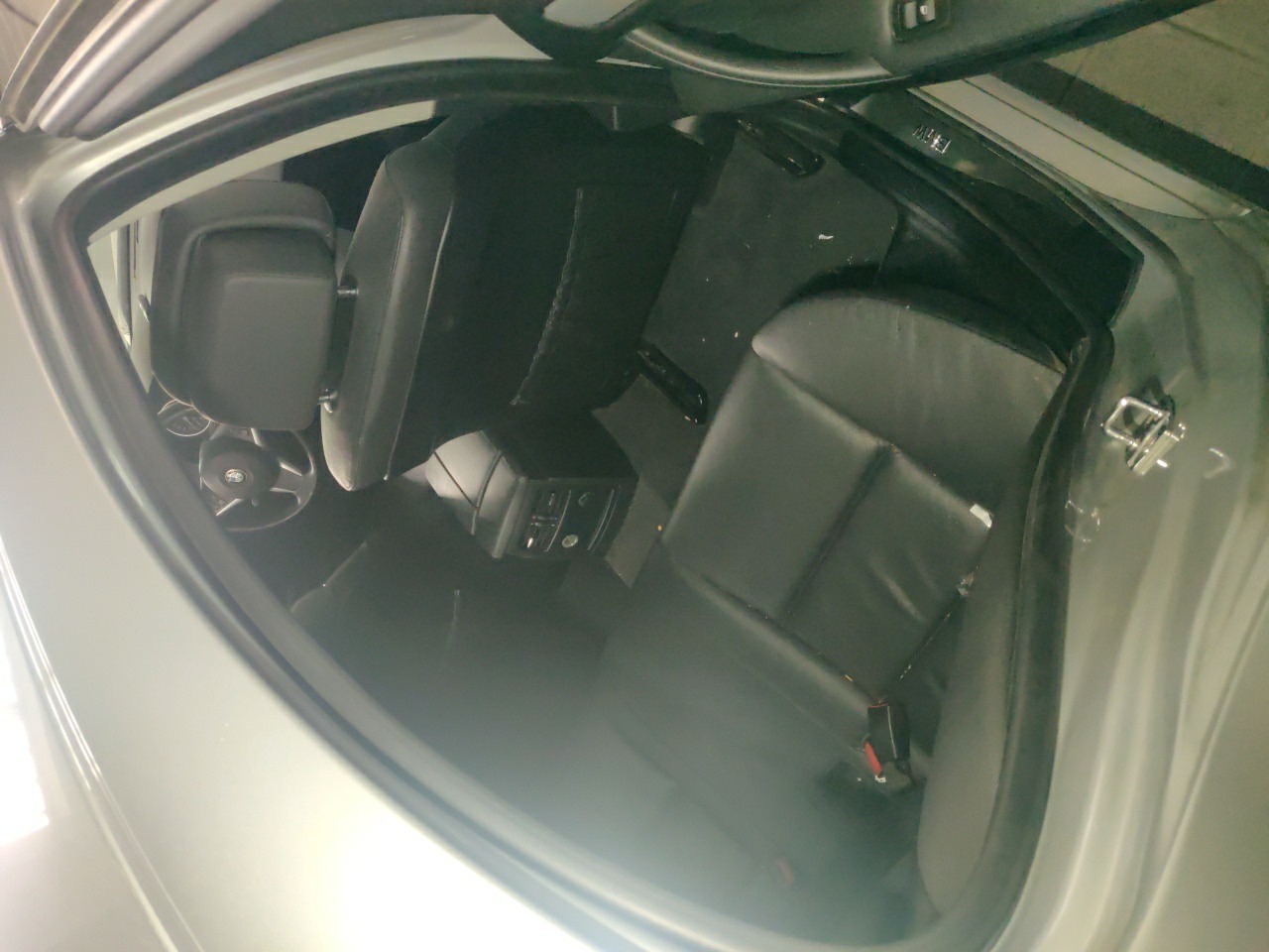 Borracha da Carroçaria Tras Direita BMW 5 (E60) | 01 - 10 Imagem-1