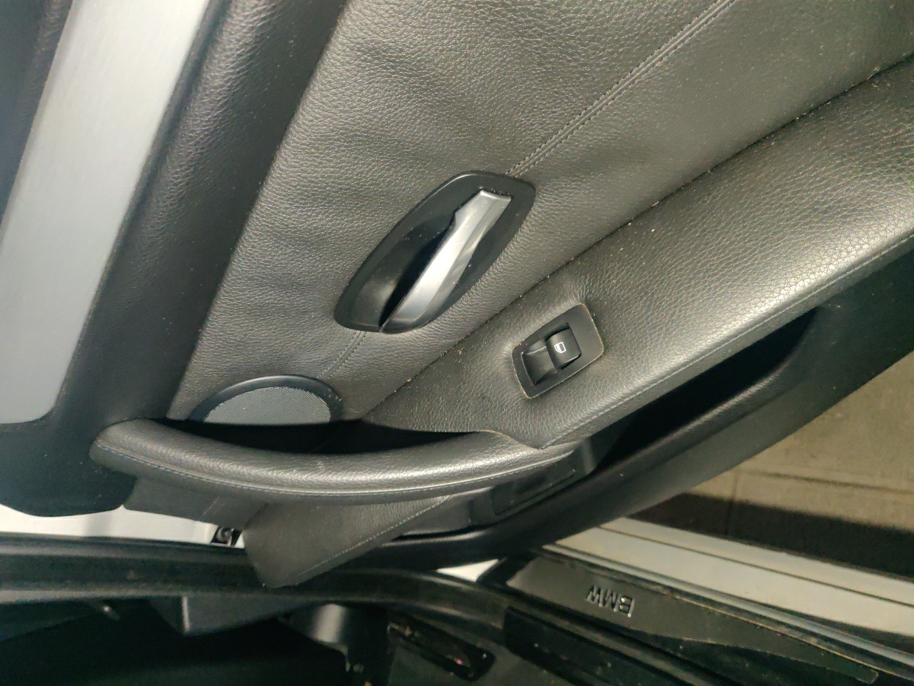 Coluna de Som da Porta Tras Direita BMW 5 (E60) | 01 - 10