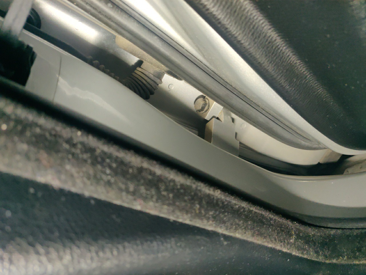 Dobradiça Porta Tras Direito BMW 5 (E60) | 01 - 10