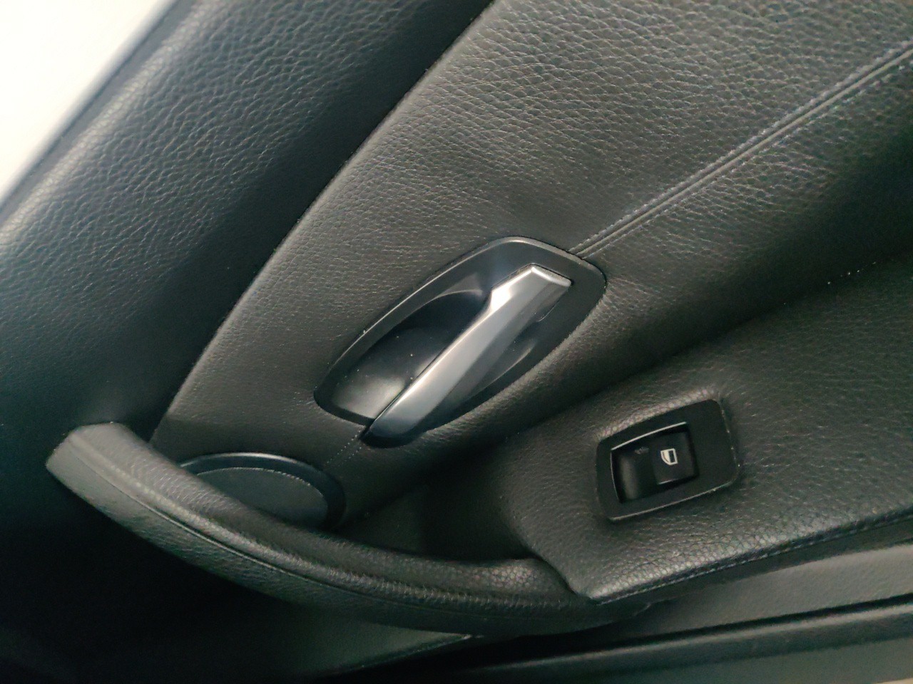 Puxador Interior Porta Frente Direita BMW 5 (E60) | 01 - 10