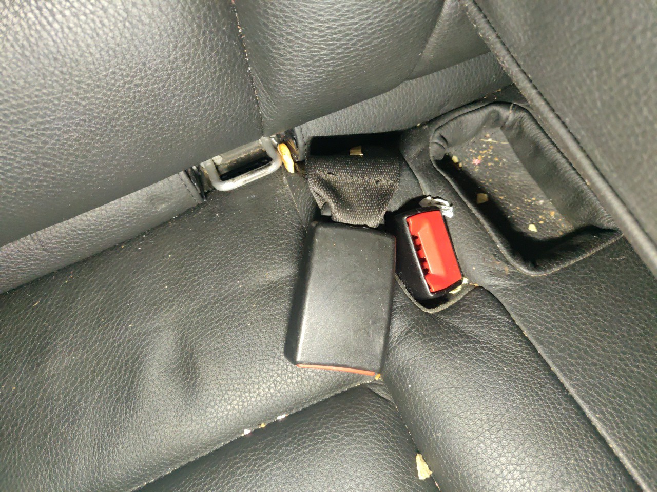 Encaixe Cinto Tras Meio BMW 5 (E60) | 01 - 10