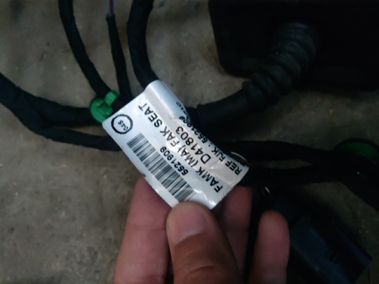 Instalação Eletrica Porta Frente Direita Cablagem SEAT ARONA (KJ7) | 17 -  Imagem-1
