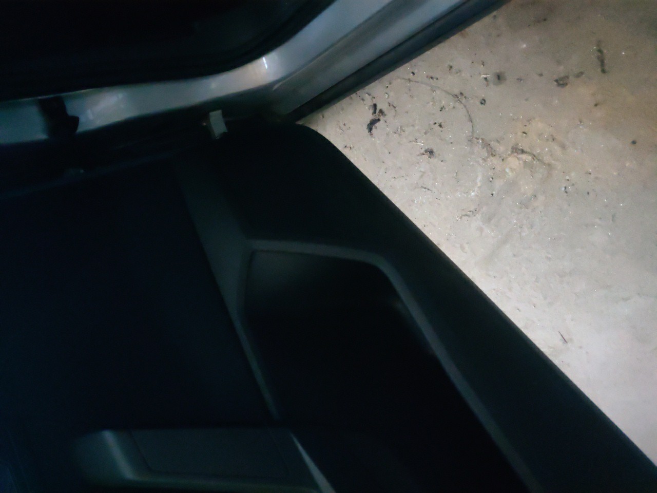 Coluna de Som da Porta Frente Esquerda SEAT ARONA (KJ7) | 17 - 