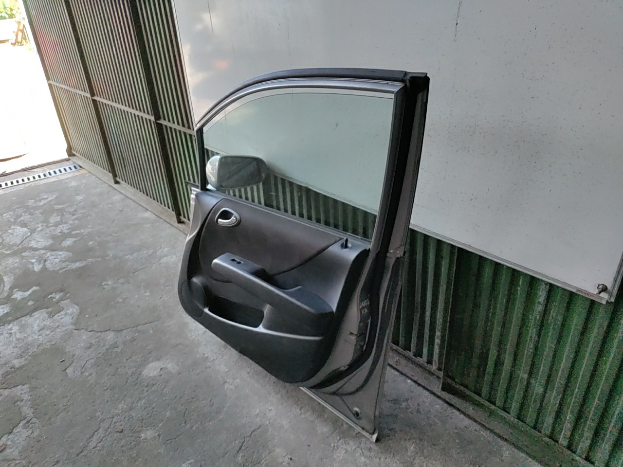 Porta Frente Direita com Acessorios HONDA JAZZ II (GD_, GE3, GE2) | 01 - 08 Imagem-3 Porta Frente Direita com Acessorios HONDA JAZZ II (GD_, GE3, GE2) | 01 - 08 Imagem-3