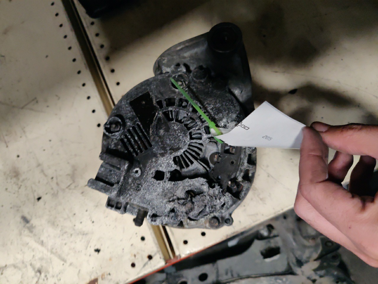 Alternador para peças BMW 3 (E90) | 04 - 12