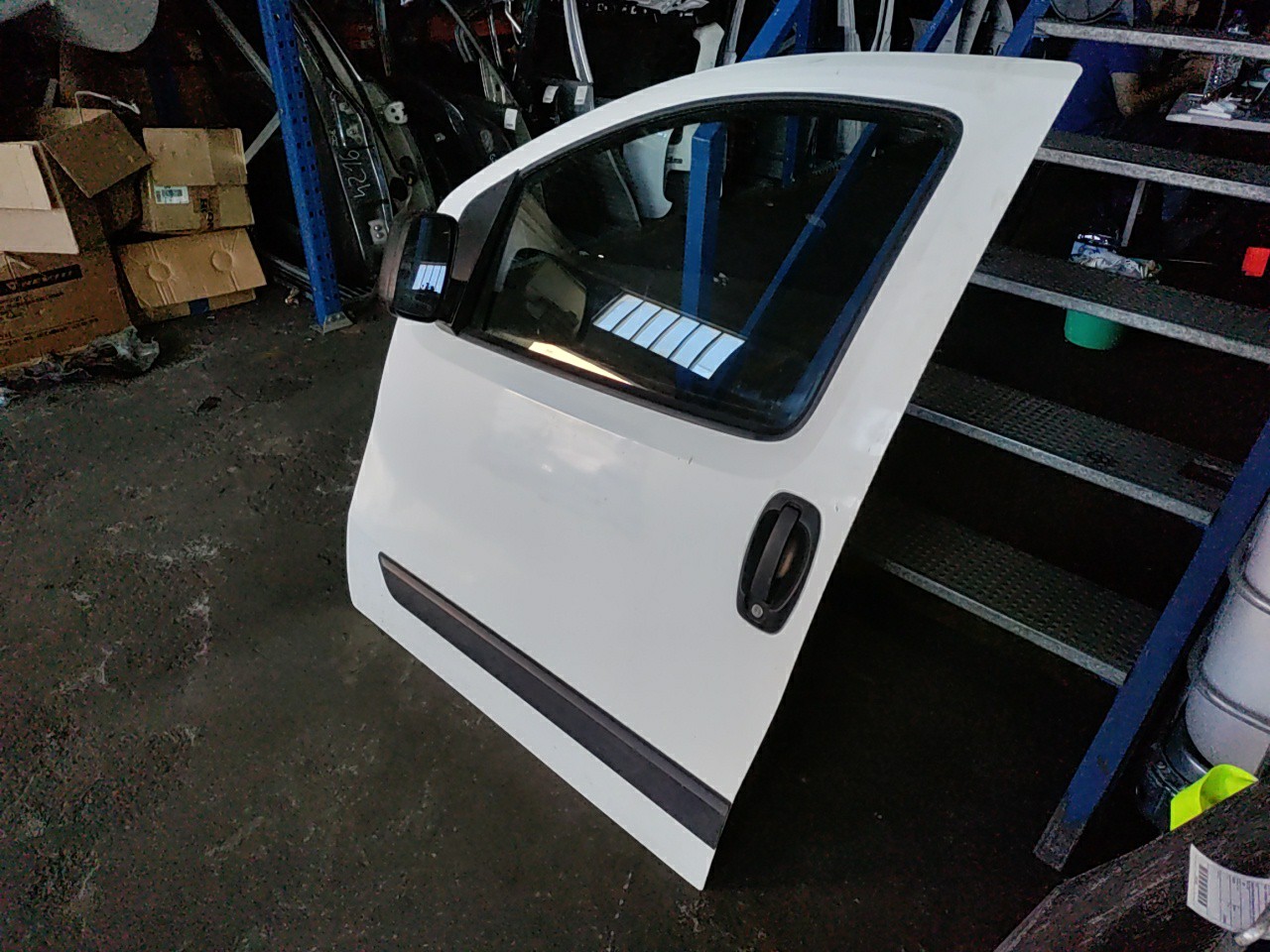 Porta Frente Esquerda com Acessorios FIAT FIORINO Caixa/Combi (225_) | 07 -  Imagem-1 Porta Frente Esquerda com Acessorios FIAT FIORINO Caixa/Combi (225_) | 07 -  Imagem-1