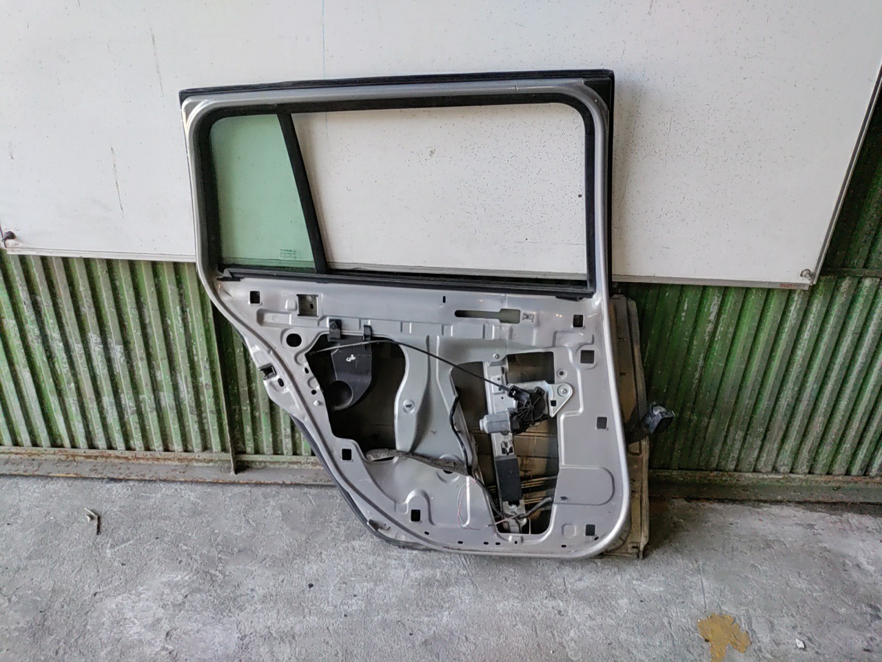Porta Tras Esquerda com acessorios RENAULT MEGANE II Grandtour (KM0/1_) | 03 - 12 Imagem-3